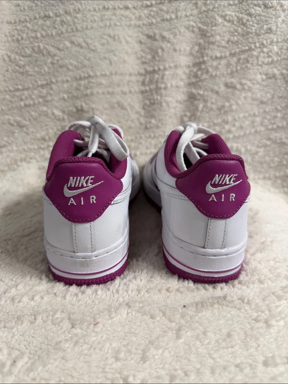 Nike Air Force 1 Low GS “White Hot Fuchsia”
